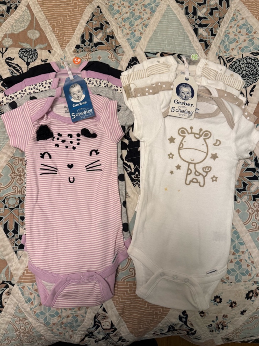 Gerber Purple Striped Kitty and Cream Giraffe Baby Onesies - 2 5 packs
